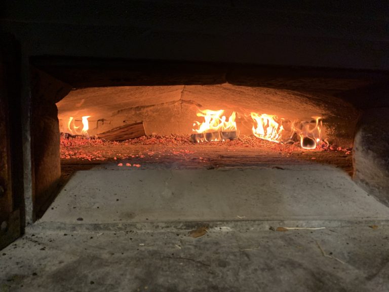 Rejoignez-nous pour une flambée au four